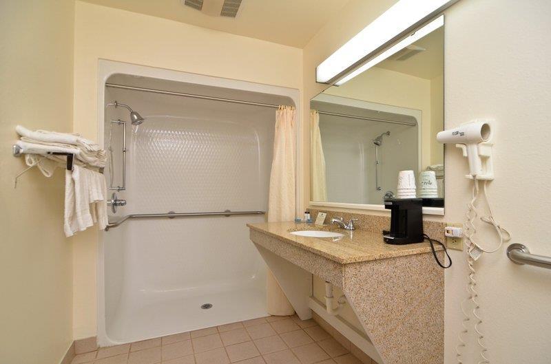 Best Western Regency Inn & Suites Gonzales Habitación foto