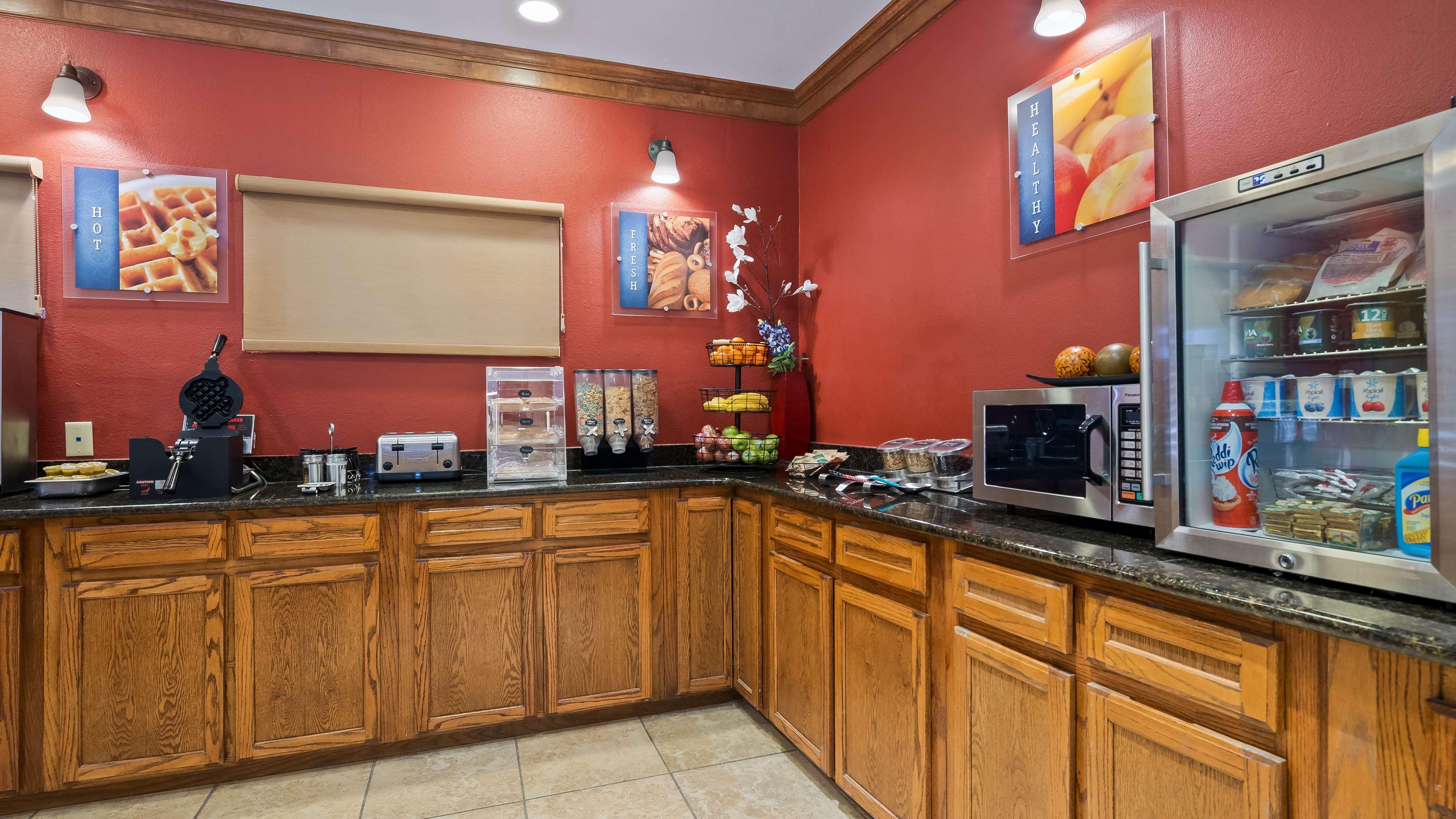 Best Western Regency Inn & Suites Gonzales Exterior foto