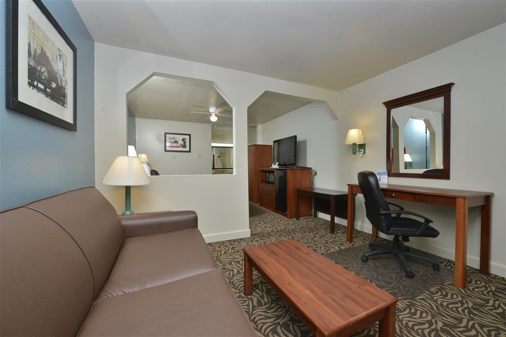 Best Western Regency Inn & Suites Gonzales Habitación foto