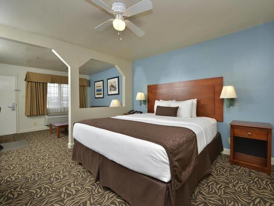 Best Western Regency Inn & Suites Gonzales Exterior foto